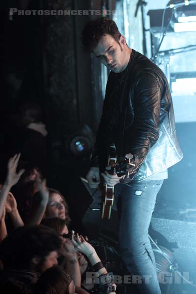 BLACK REBEL MOTORCYCLE CLUB - 2013-03-16 - PARIS - Le Trianon - Robert Levon Been